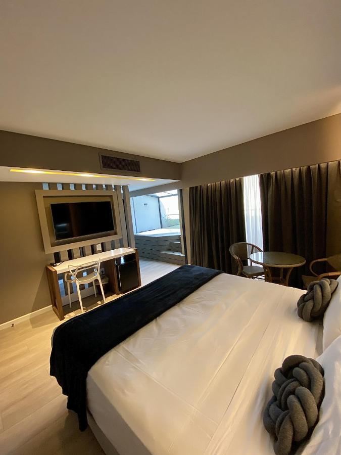 Double Deluxe Room Balcony