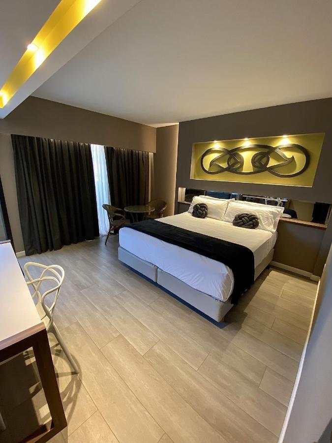 Double Deluxe Room Balcony