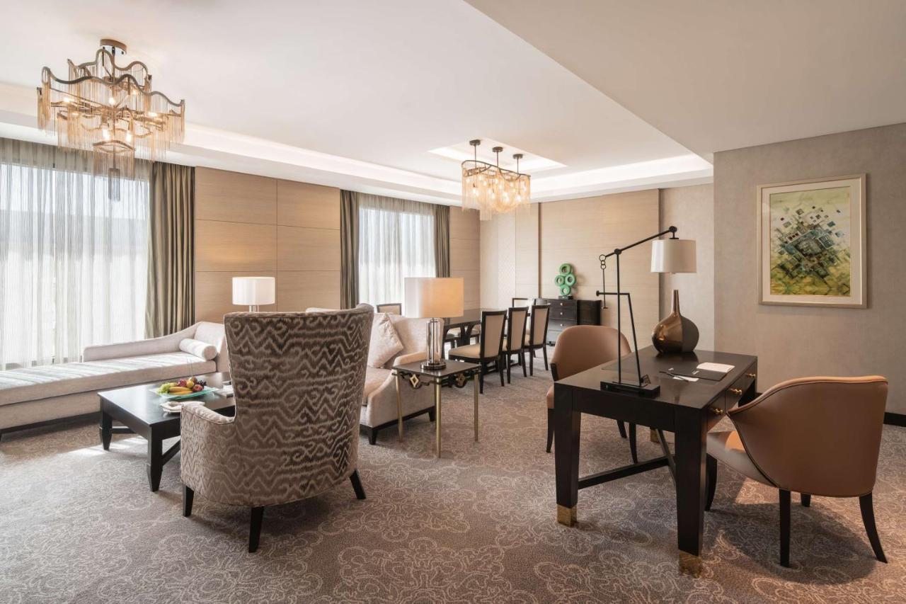 Presidential Suite Lounge Access