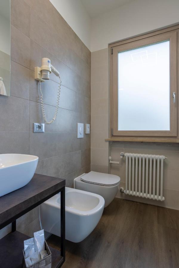 Deluxe Doppelzimmer mit Balkon und Seeblick