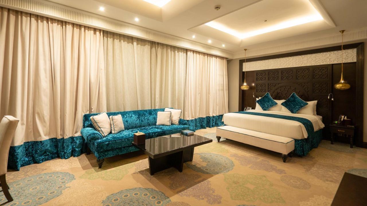 Royal Suite,1168989820:JPEG