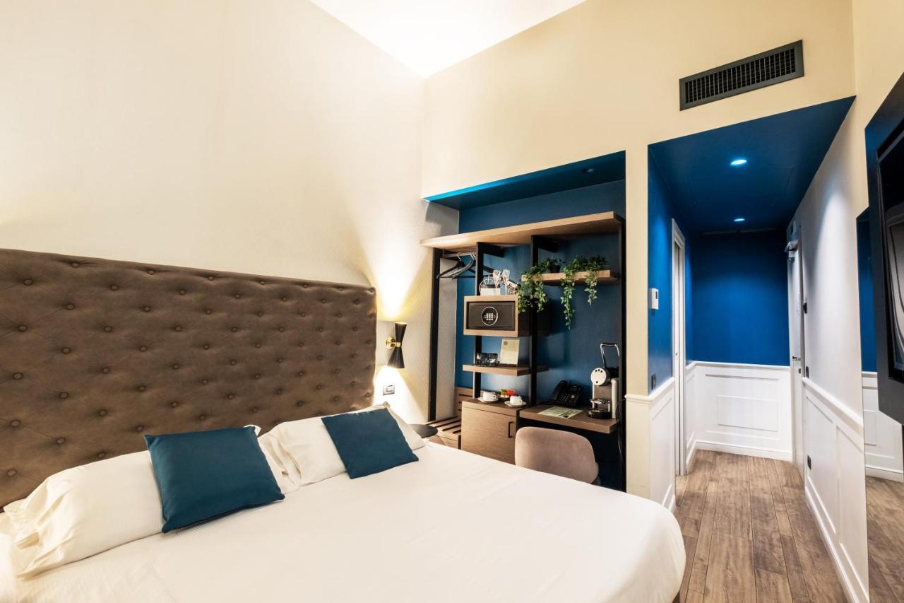 Small Double Room,666508560:JPEG