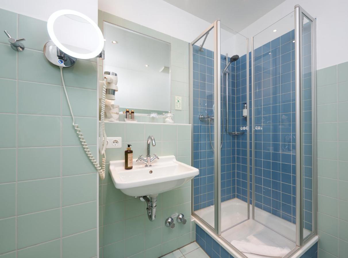 Single Room,1169118217:JPEG