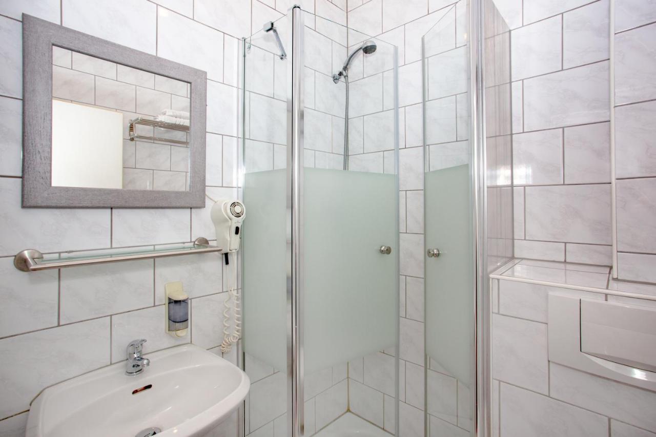 Standard Single Room,1169275807:JPEG