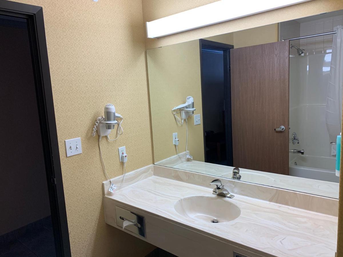 Business King Room