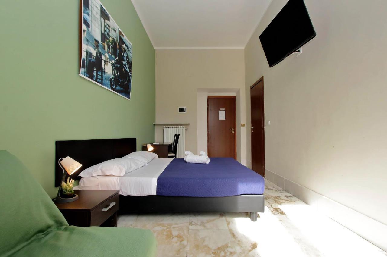Habitación Triple con vistas al jardín