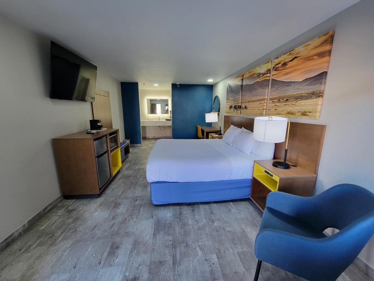 King Room - Disability Access/Non-Smoking