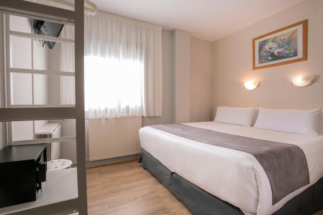 Double or Twin Room,1559429596:JPEG