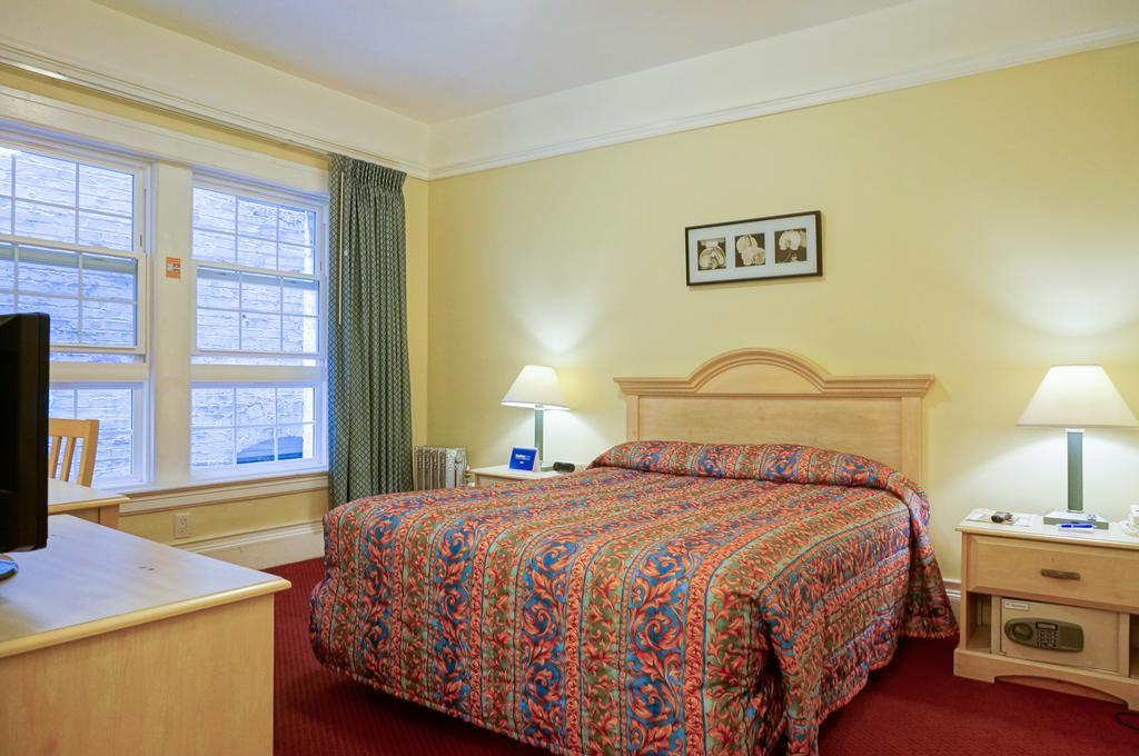 Queen Room,112715367:JPEG
