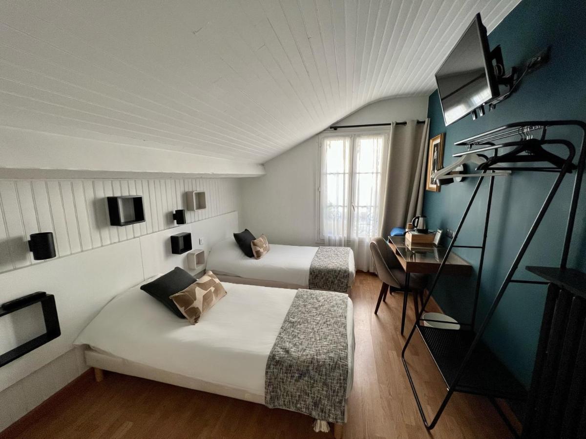 Standard Twin Room