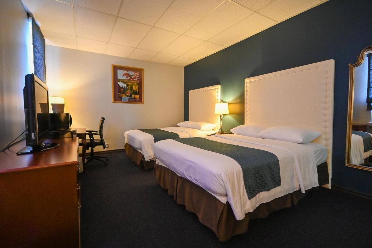 Room with Two Queen Beds