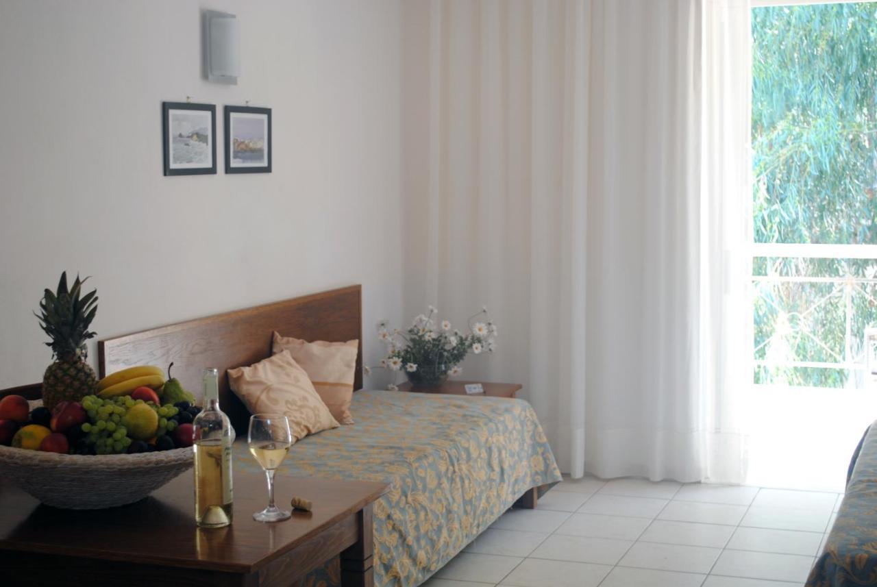 One-Bedroom Apartment with Patio