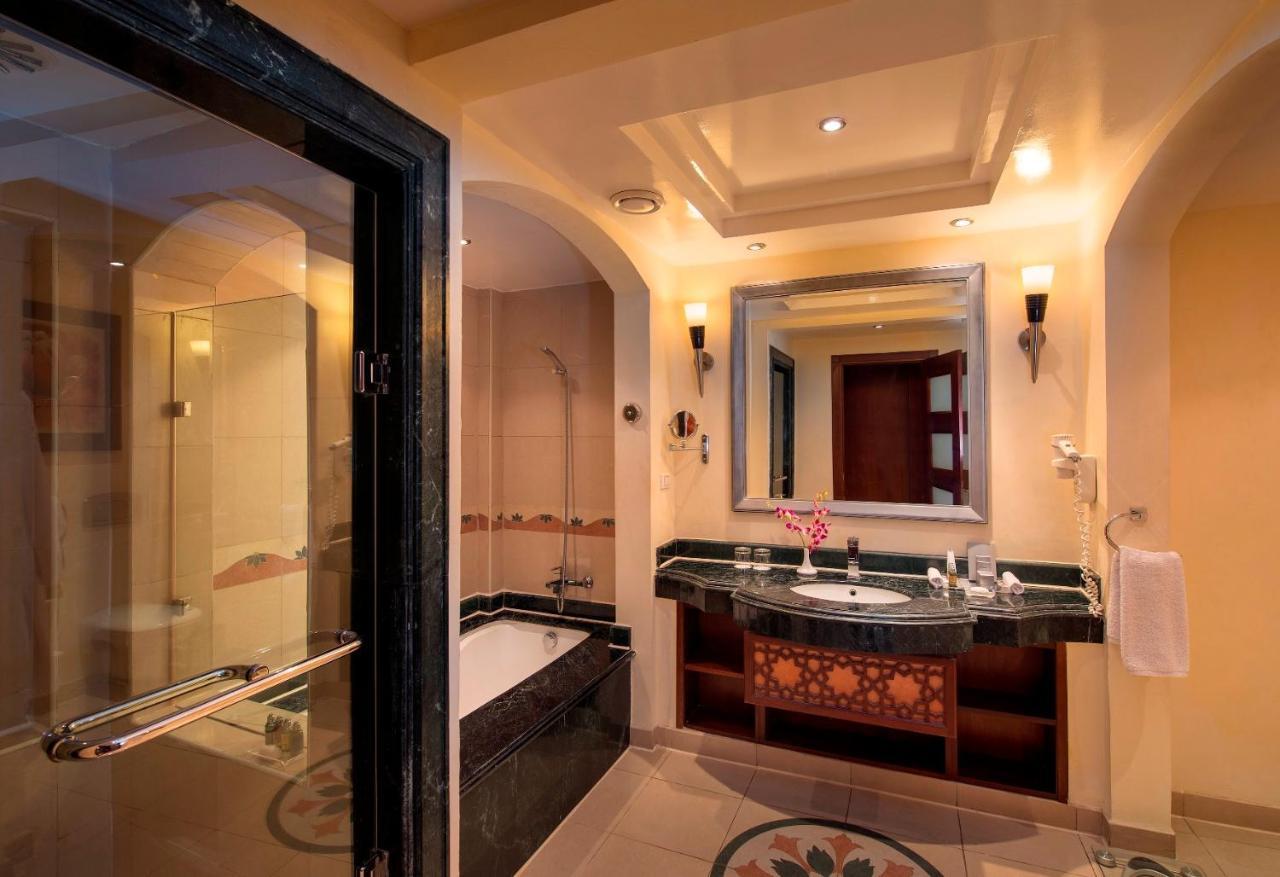 Double Room Pool View