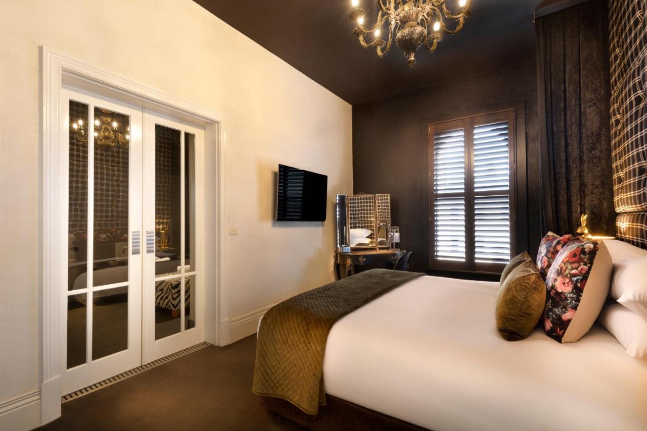 Premium King Room with Spa Bath - Alpha