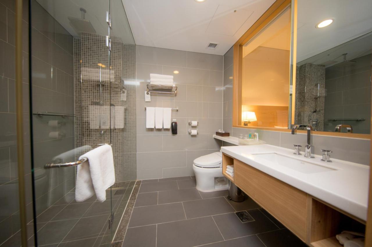 Premium Room with Two Single Beds