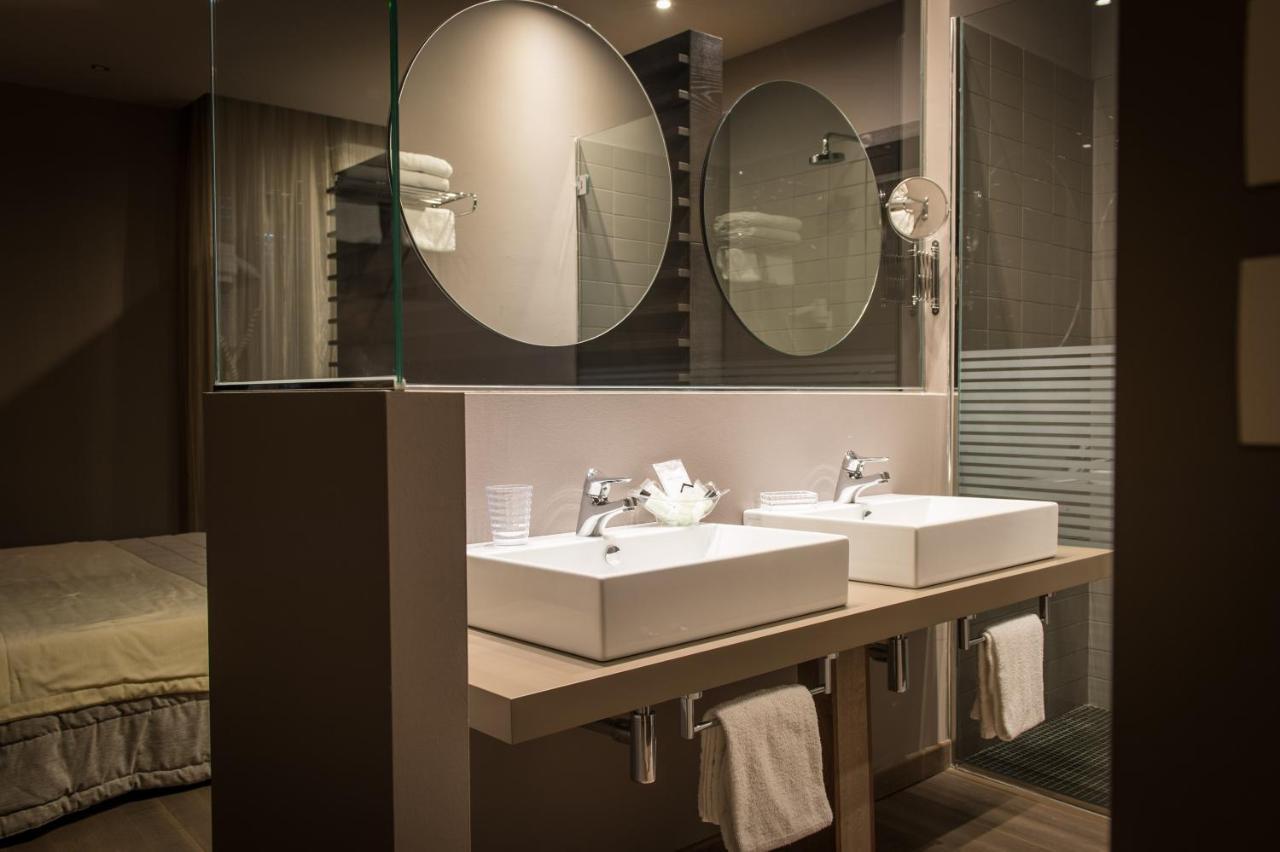 King Room with Spa Bath