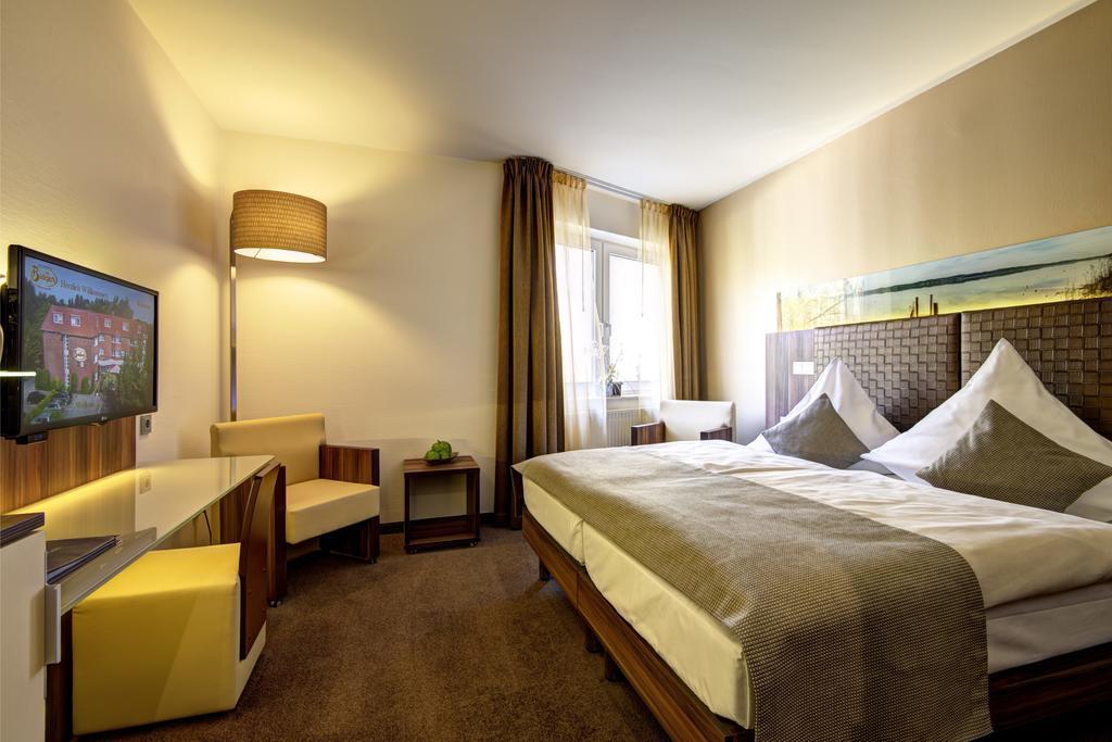 Comfort Room,690285855:JPEG