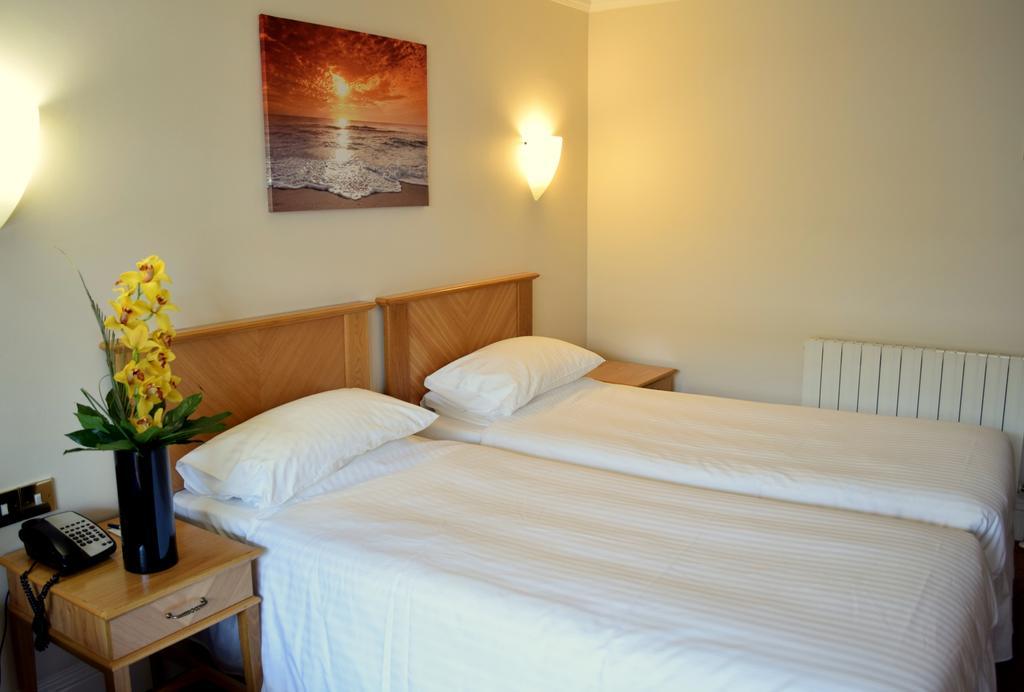 Twin Atrium Room
