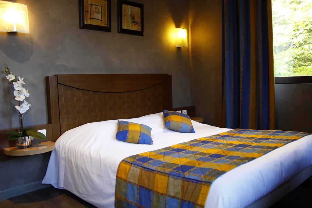 Superior Double Room with Balcony and Lake View