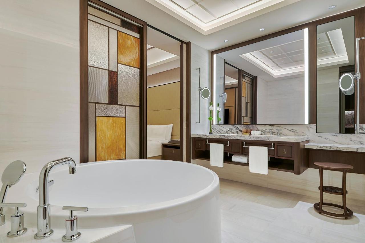 Executive River View Suite King Room