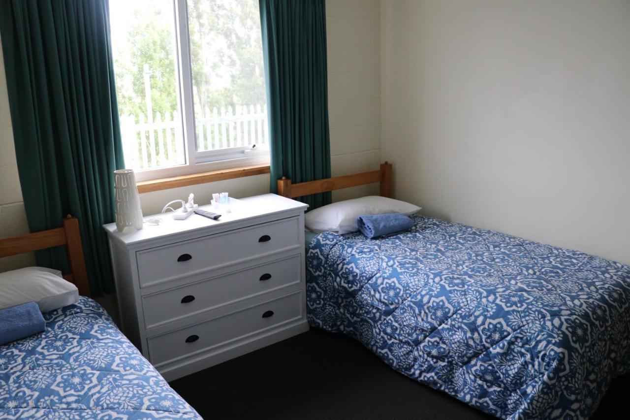 Twin Room with Shared Bathroom