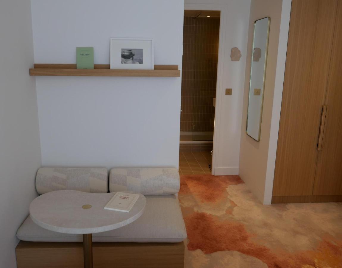 Adjacent Rooms