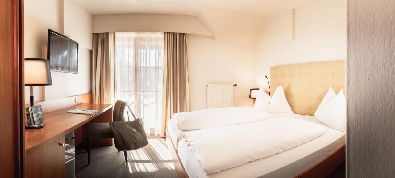Doppelzimmer mit Balkon