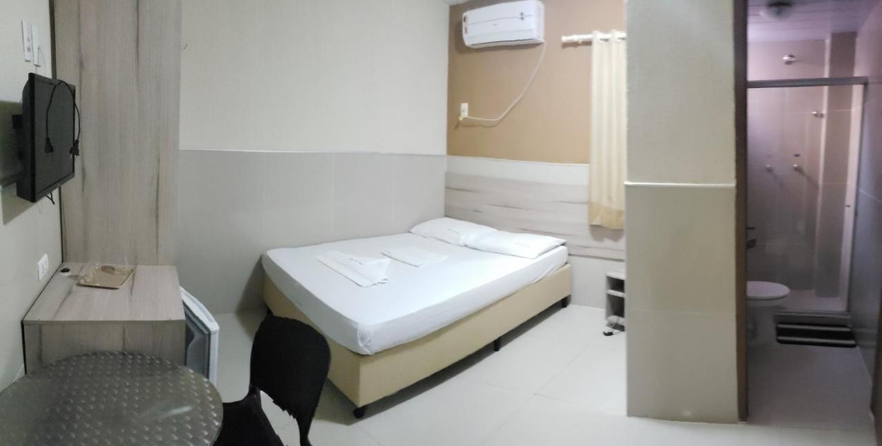 Quarto com Cama de Casal ou 2 de Solteiro
