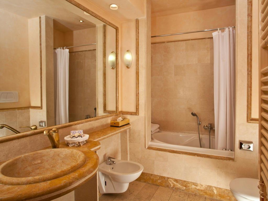 Habitación Familiar (2 adultos + 1 niño)
