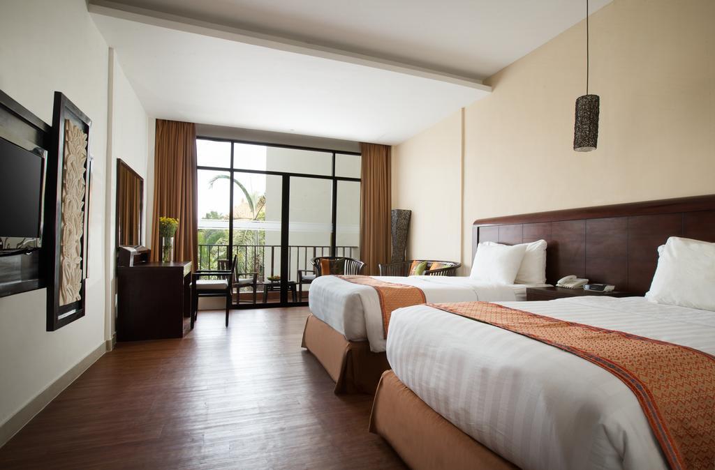 Deluxe Twin Room with Balcony and Pool View - Non-Smoking