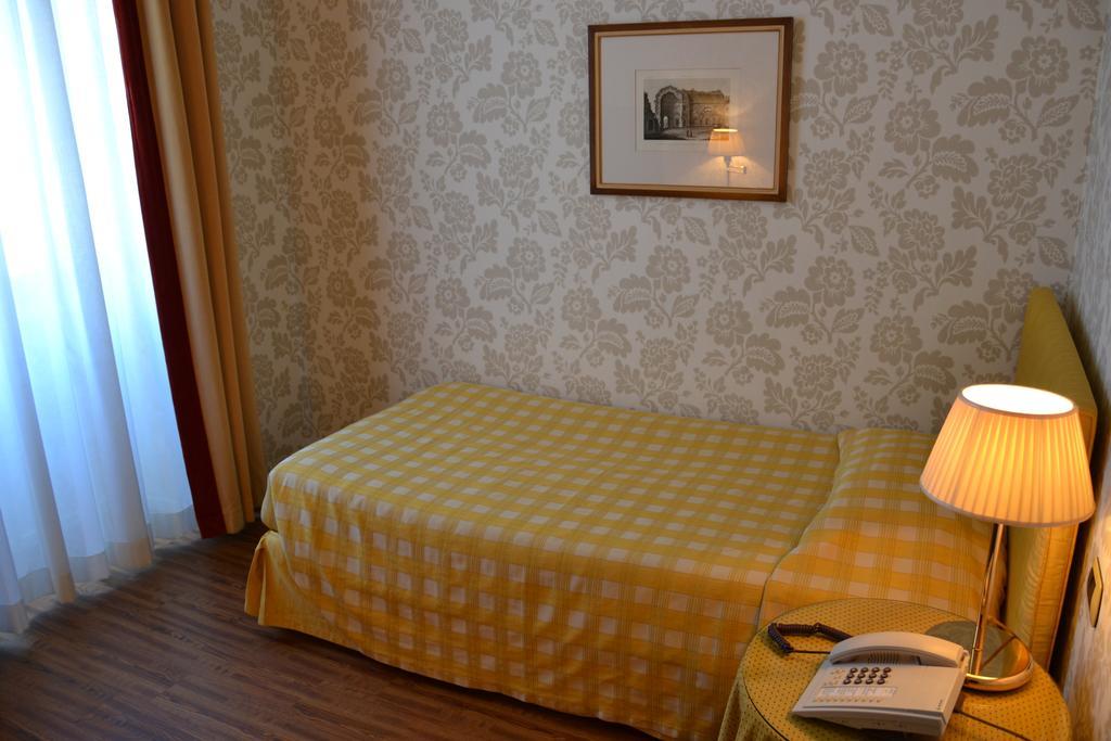 Comfort Single Room