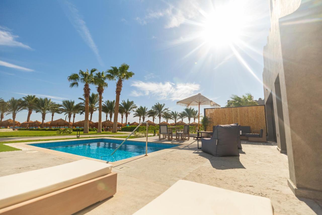 Executive Pool Suite