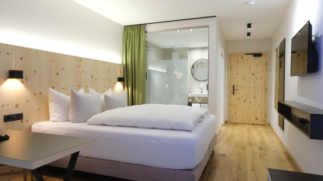 Deluxe Doppelzimmer mit Dusche