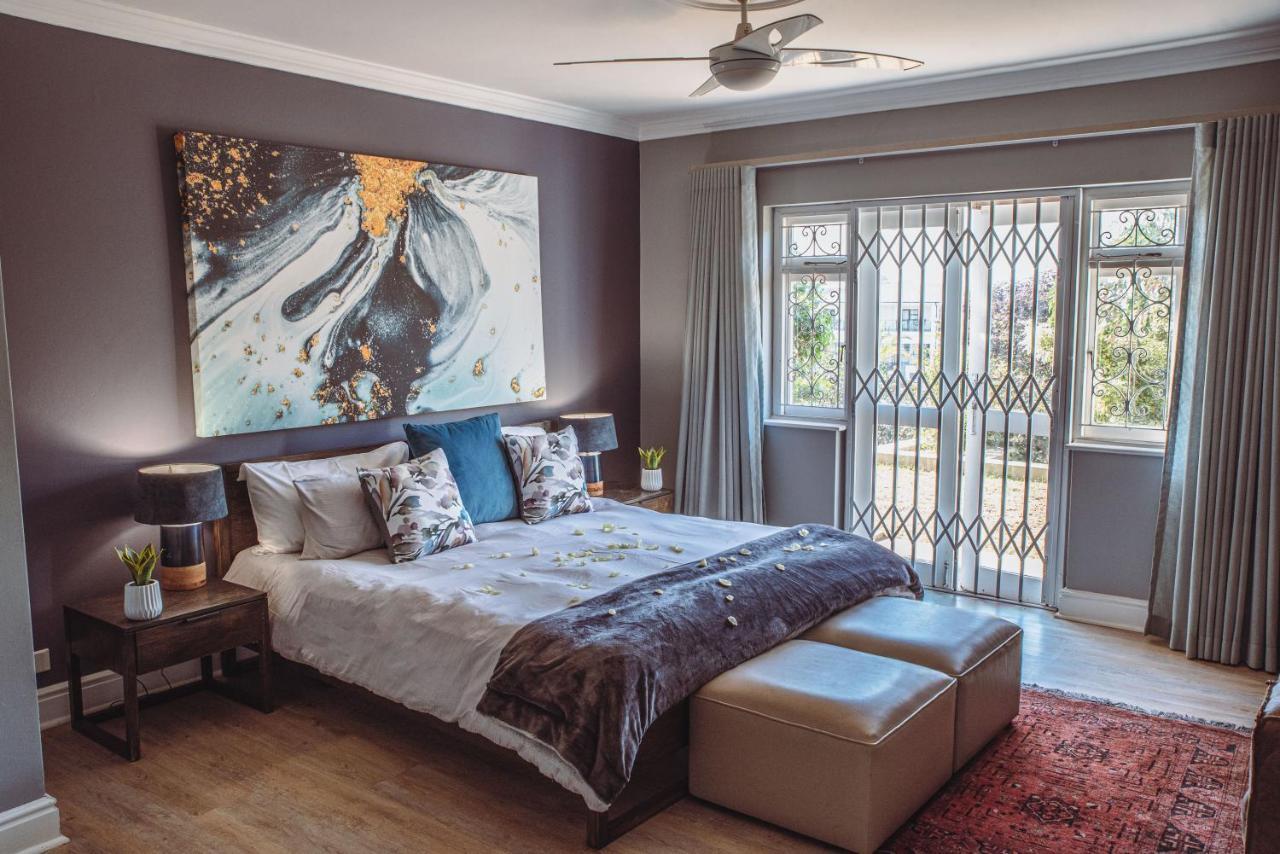Deluxe King Suite