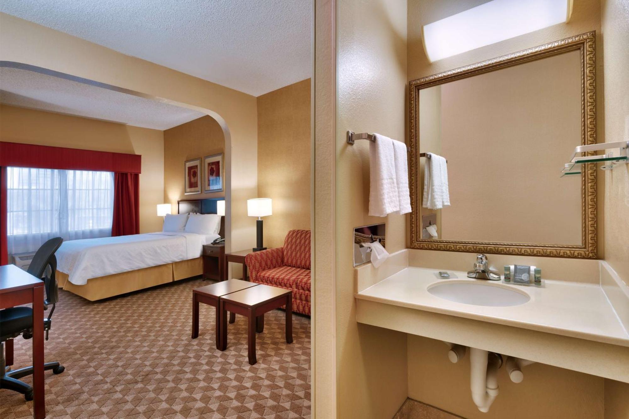 King Room with Bath Tub - Disability Access/Non-Smoking,1104613362:JPEG