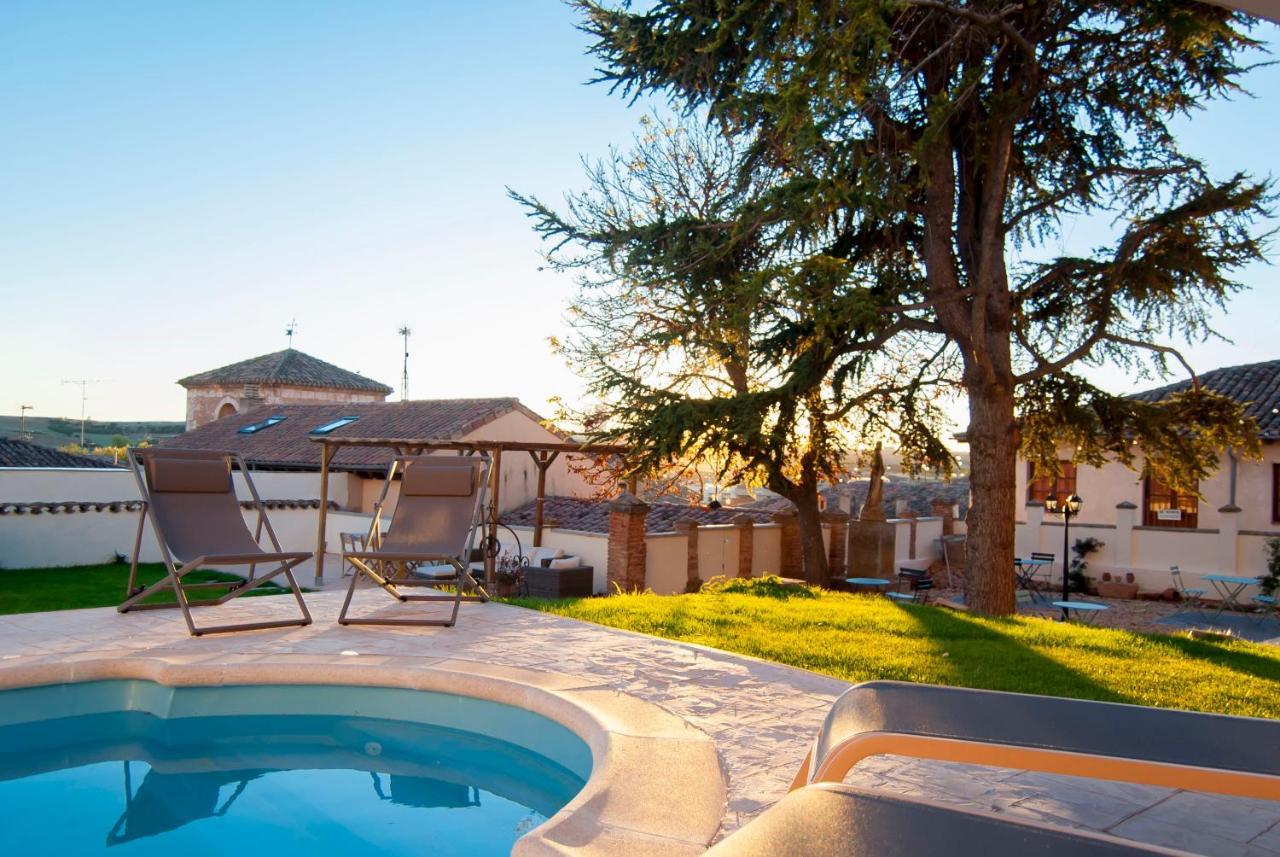 Twin Room with Pool View