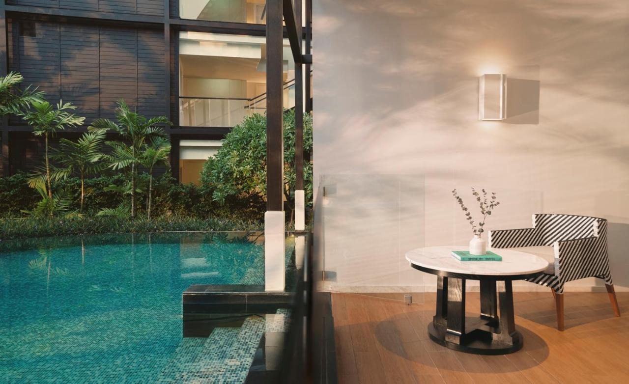 Chambre Lits Jumeaux Essentielle avec Accès à la Piscine - Vue sur Complexe Hôtelier
