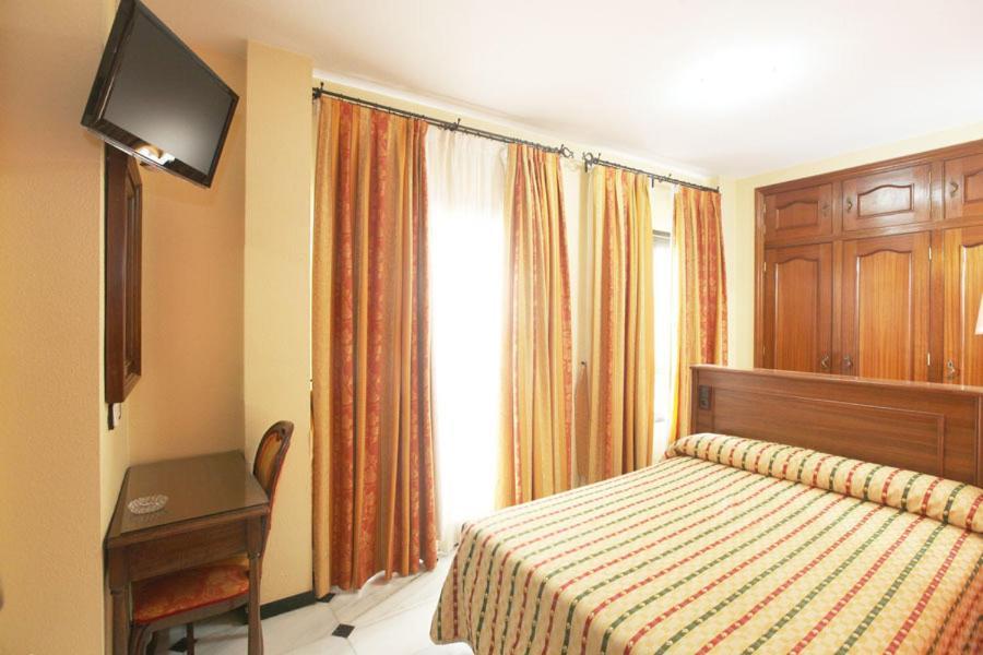 Triple Room,11834051:JPEG
