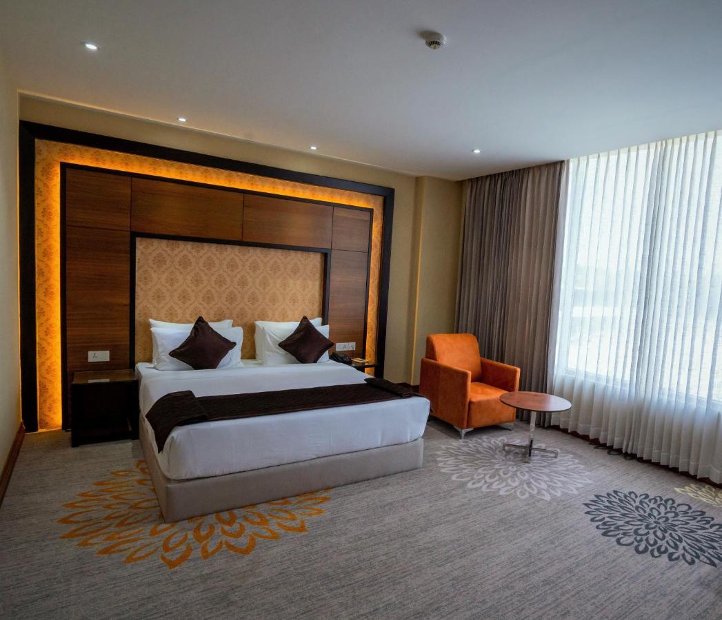 Premier King Room