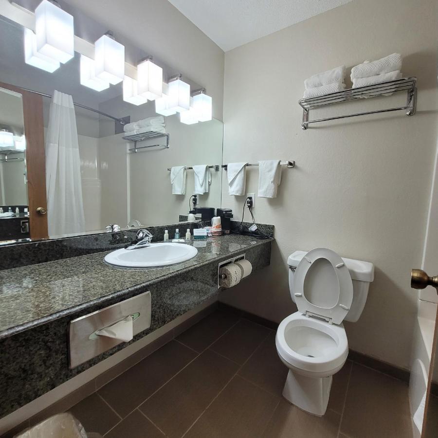 Double Room with Two Double Beds - Smoking