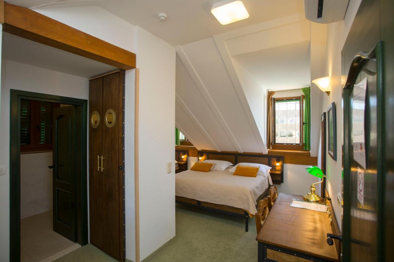 Quadruple Room,999101160:JPEG