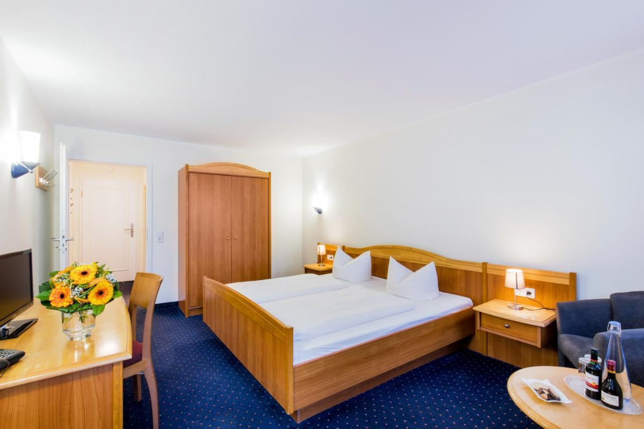 Doppelzimmer mit Balkon