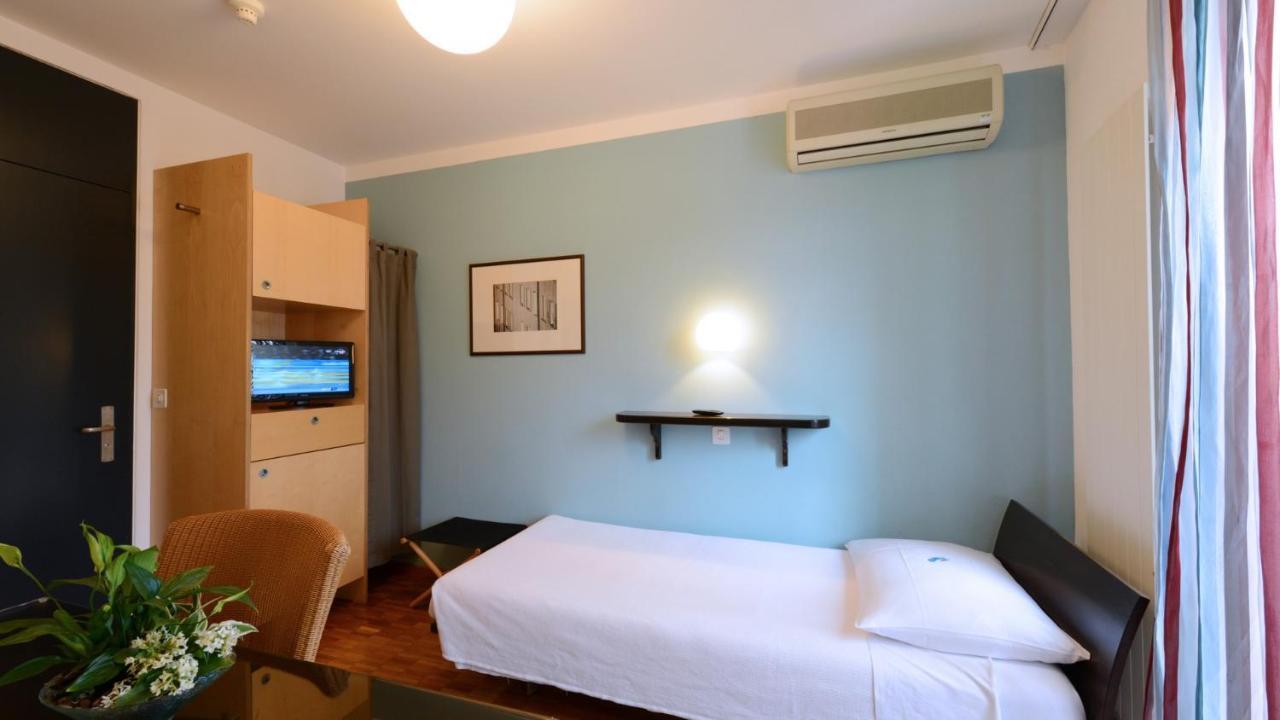 Classic Single Room