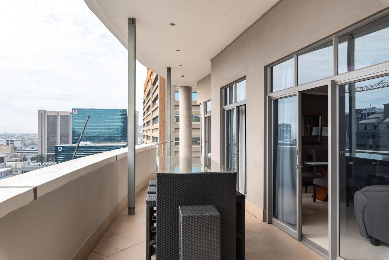 Three-Bedroom Penthouse,1179985231:JPEG