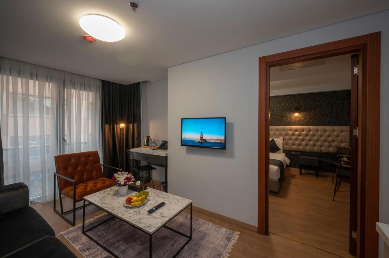 Standard Suite,1184207200:JPEG