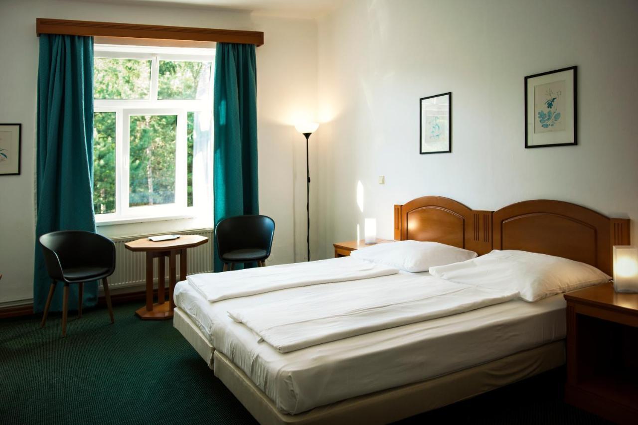 Standard Double or Twin Room,1184322763:JPEG