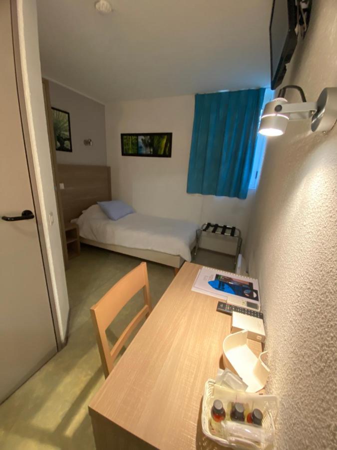 Chambre Simple - Accessible aux Personnes à Mobilité Réduite
