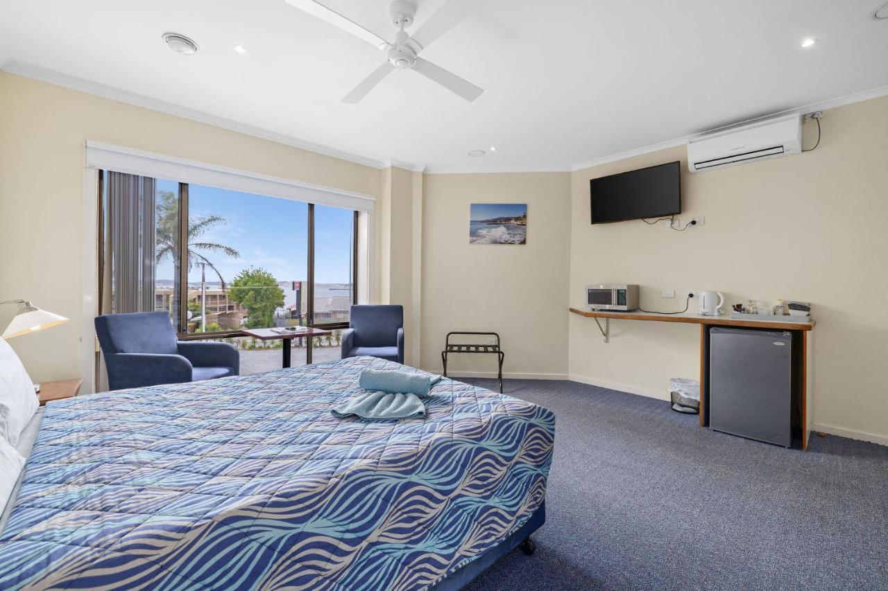 Queen Room with Spa Bath