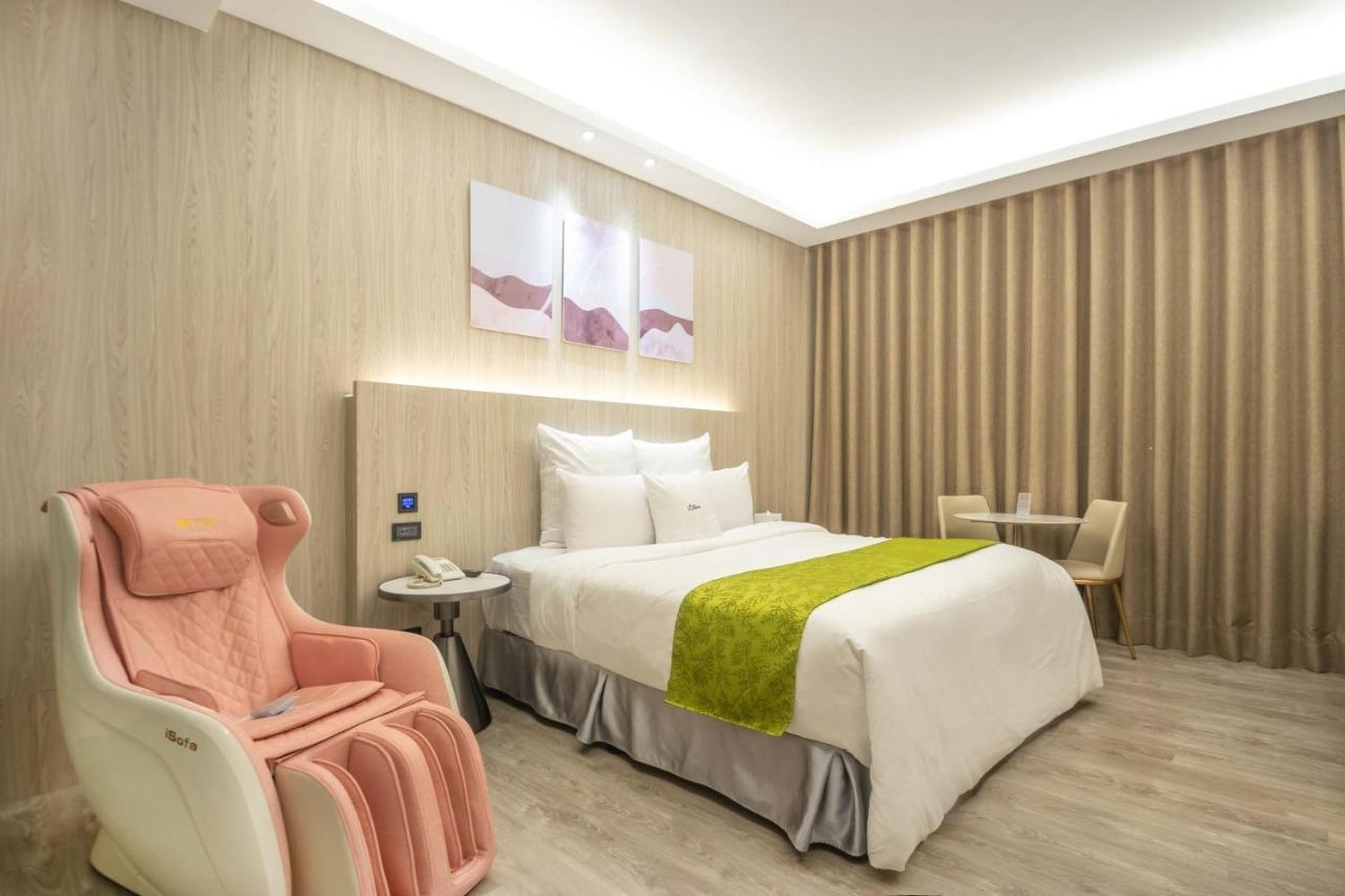 Monarch Double Room