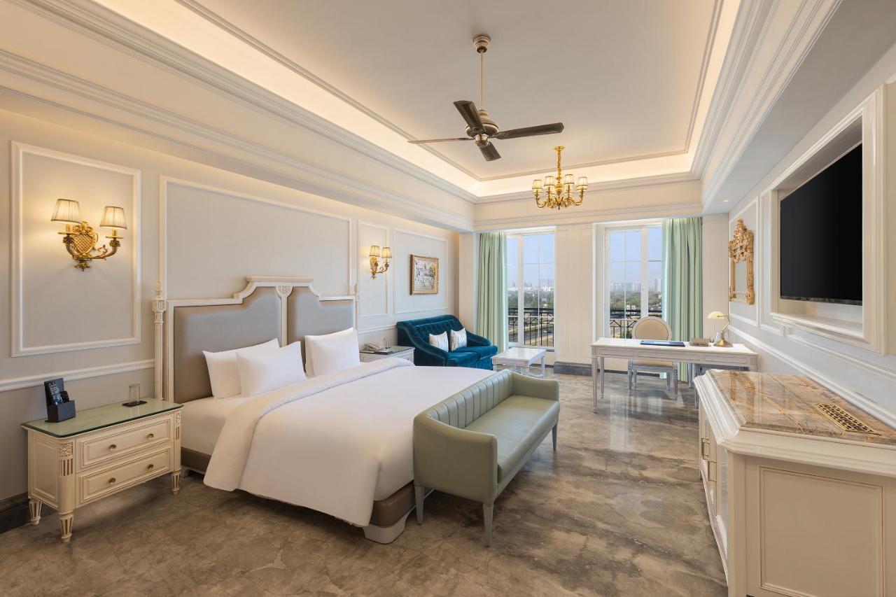 Premier Room